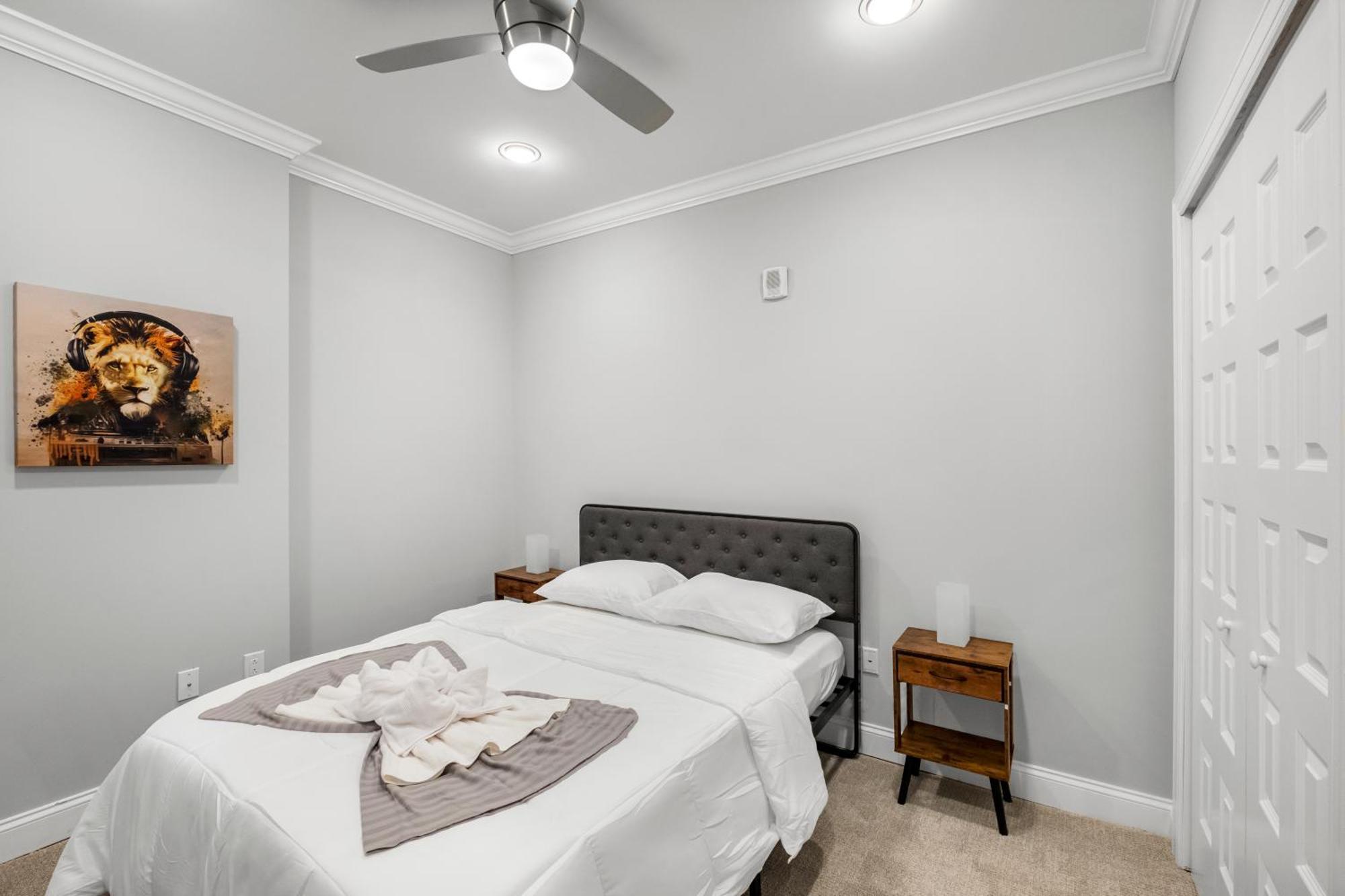 Apartment Palatial 1br W Rooftop Pool *