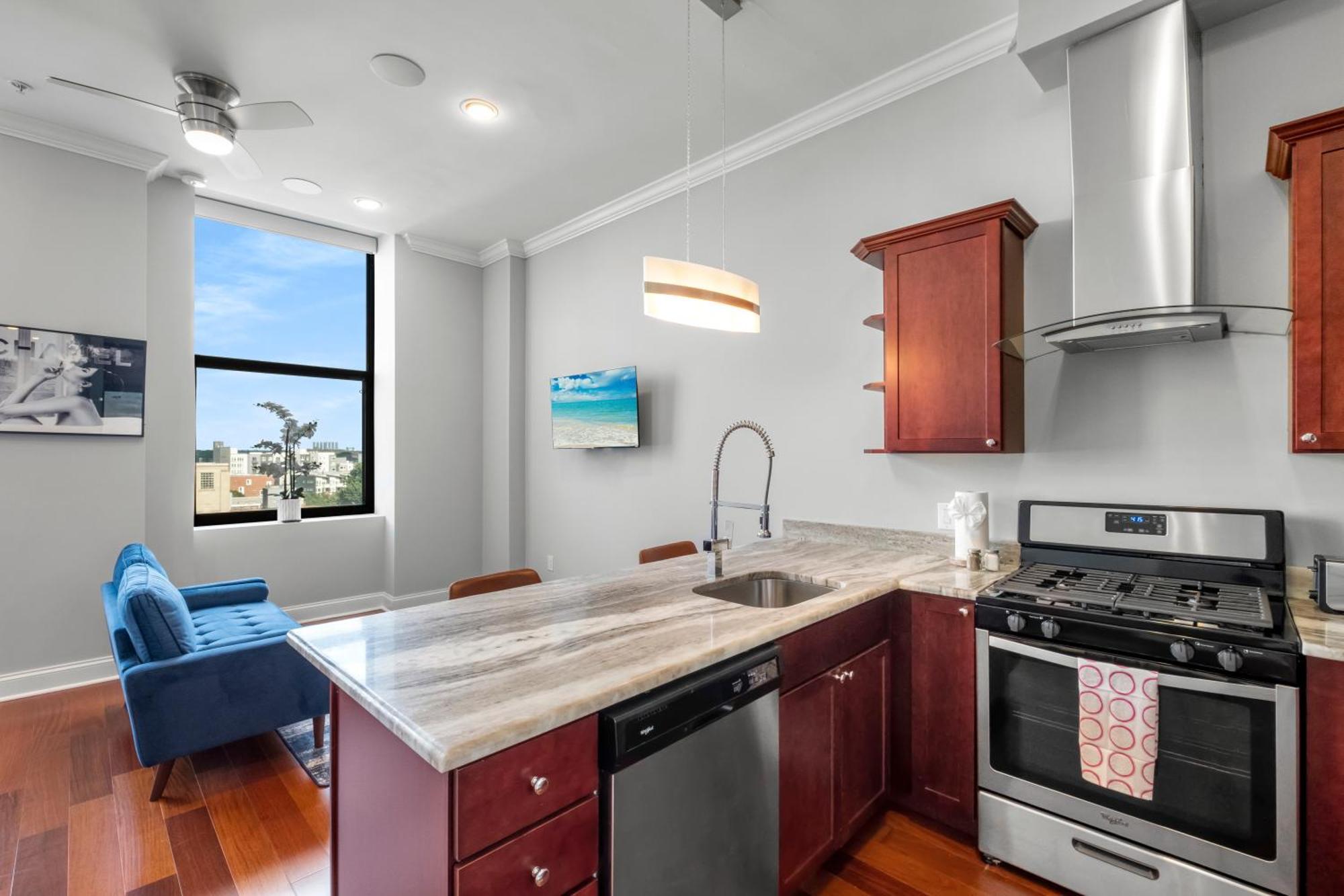 Apartment Palatial 1br W Rooftop Pool Philadelphia
